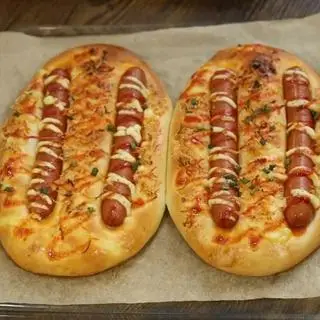 Hình ảnh Bánh mì xúc xích