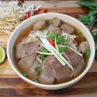 Hình ảnh Combo Beef noodle soup + Crunchy cruller