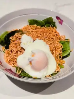 Hình ảnh Mì trộn trứng