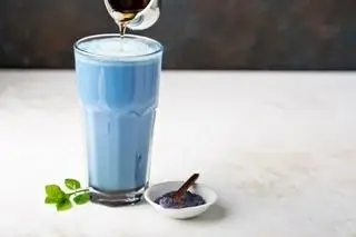 Hình ảnh Trà sữa hoa đậu biếc