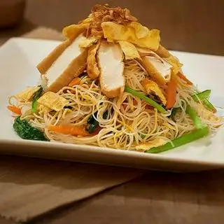 Hình ảnh Bún mì xào thịt nướng thập cẩm