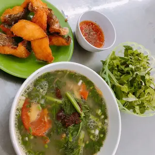 Hình ảnh Bánh đa nhiều cá