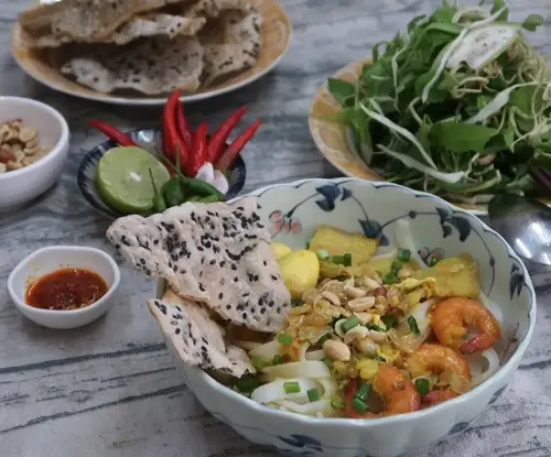 Hình ảnh Mì quảng tôm thịt trứng