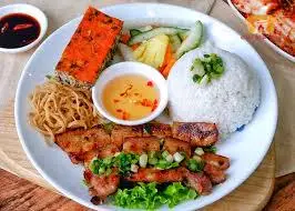Hình ảnh Cơm tấm ba chỉ - bì - chả - trứng ốp