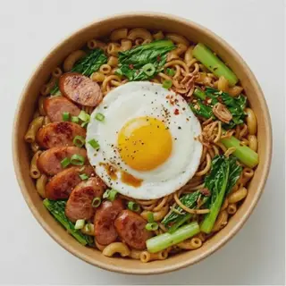 Hình ảnh Nui xào trứng xúc xích