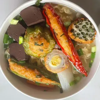 Hình ảnh Mì nước khổ qua ớt