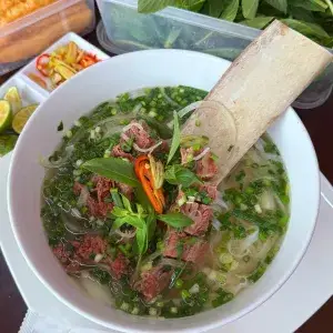 Hình ảnh Phở sườn bò cây 