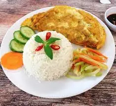 Hình ảnh Cơm chả cá trứng chiên