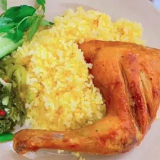 Hình ảnh Cơm gà đùi tỏi
