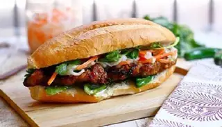 Hình ảnh Bánh mì thịt nướng