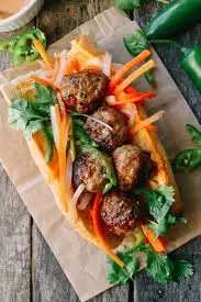 Hình ảnh Bánh mì thịt nướng