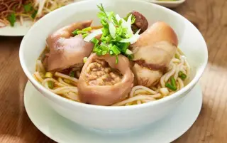 Hình ảnh Bún bò giò heo