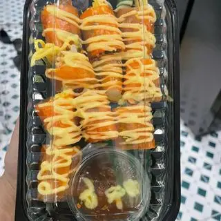 Hình ảnh Bánh tráng cuộn bơ chấm sốt me