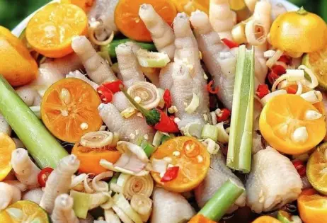 Hình ảnh Chân gà sả tắc