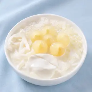 Hình ảnh Chè Dừa Nhãn Thanh Mát