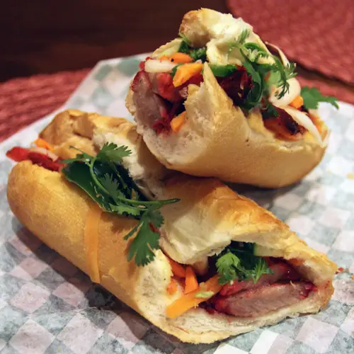 Hình ảnh Bánh Mì Út Thương - Coffee & Tea - Tôn Thất Tùng