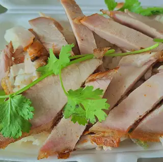 Hình ảnh Xôi heo quay giòn