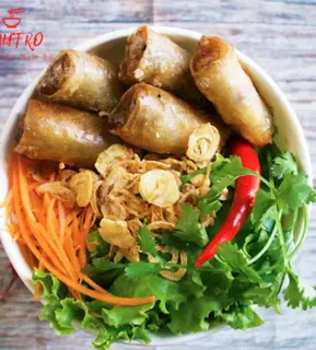 Hình ảnh Bún trộn nem hải sản