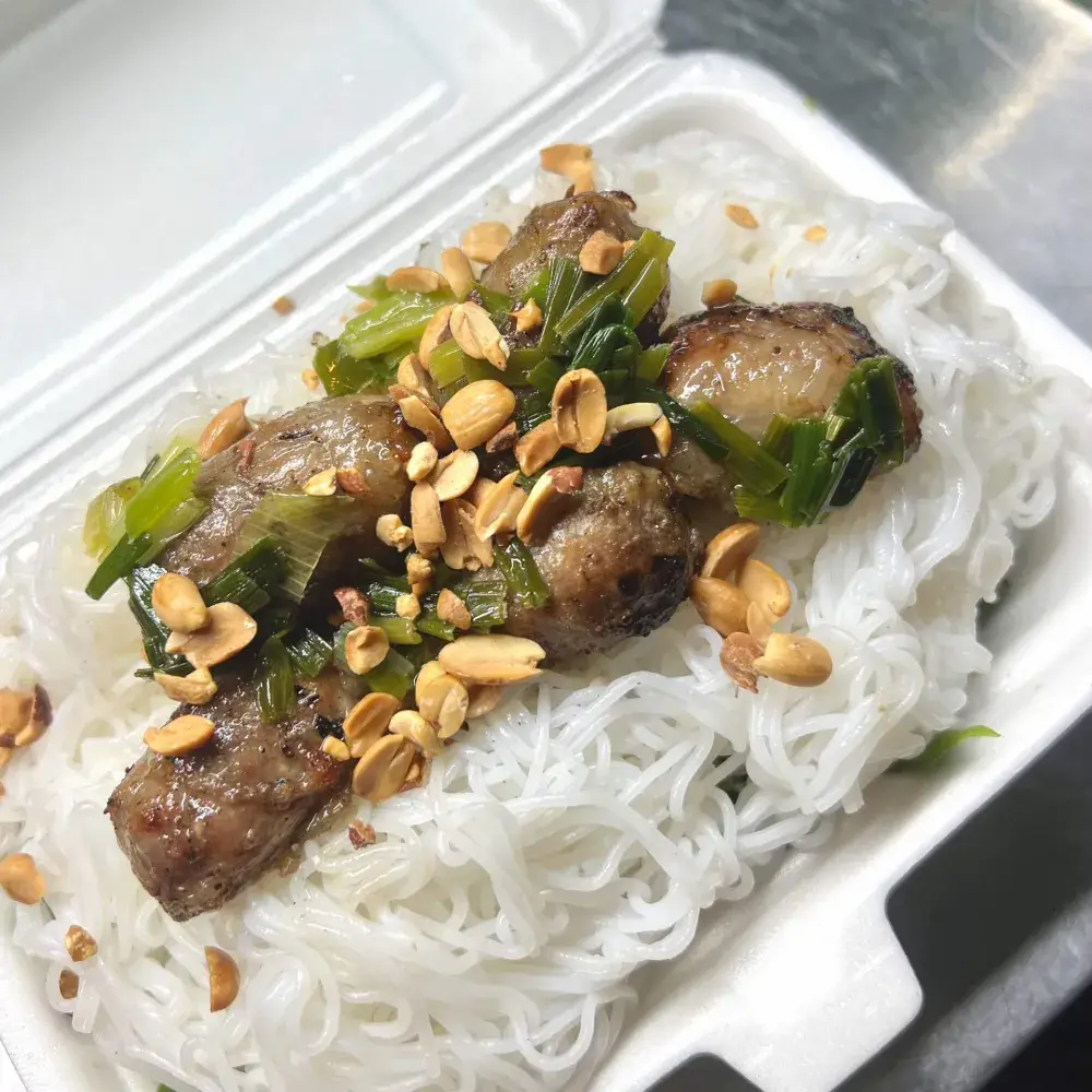 Hình ảnh Bún thịt bò mỡ chài nướng