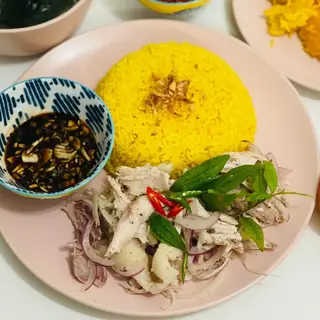 Hình ảnh Cơm gà xé