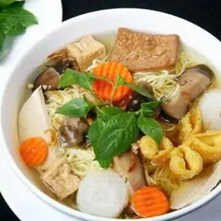 Hình ảnh Hủ tiếu hoành thánh chay