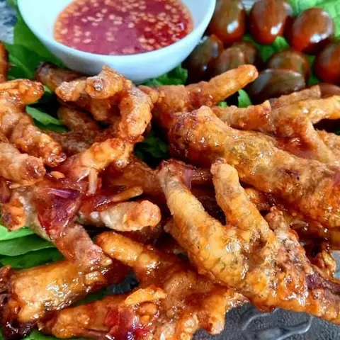 Hình ảnh Quán Ga Gà, Chân Gà Rút Xương & Chim Cút Chiên Giòn Mắm Tỏi - Đường Số 8