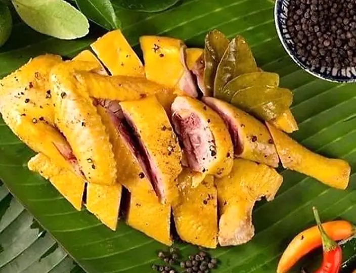 Hình ảnh Gà ủ muối khay nửa con