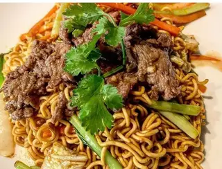 Hình ảnh Mì xào bò