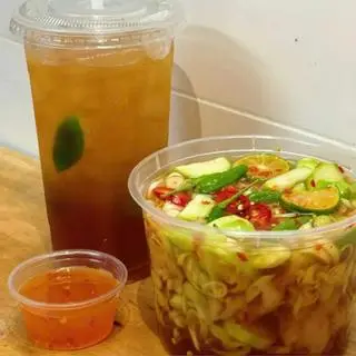 Hình ảnh Chân gà rút xương ngâm sả tắc kèm trà tắc