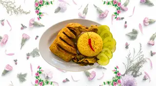 Hình ảnh Cơm gà xối mỡ - đùi góc tư