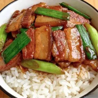 Hình ảnh Cơm thịt ba chỉ xào kiểu Tứ Xuyên - 回锅肉盖饭