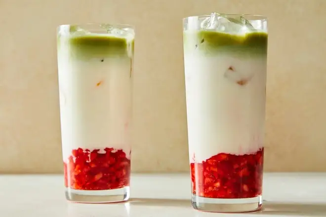 Hình ảnh Matcha latte dâu