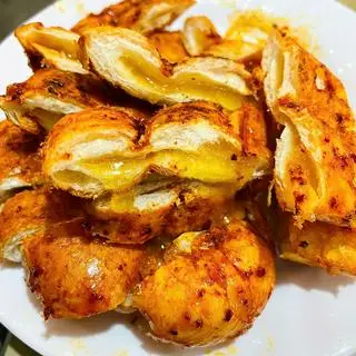 Hình ảnh Bánh mì nướng muối ớt sốt bơ