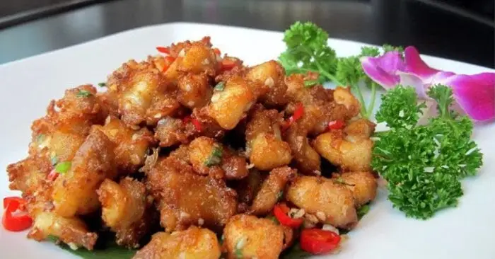 Hình ảnh Sụn gà chiên mắm