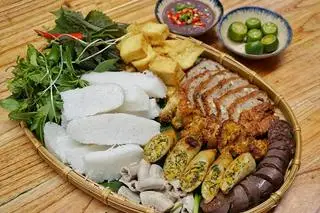 Hình ảnh Bún đậu mẹt nem rán