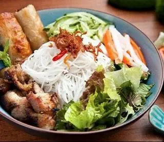 Hình ảnh Bún nem chả giò