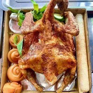 Hình ảnh Gà nướng bánh bao