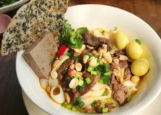 Hình ảnh Mì quảng bò