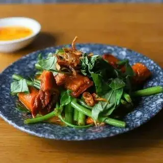 Hình ảnh Phá lấu xào bơ me