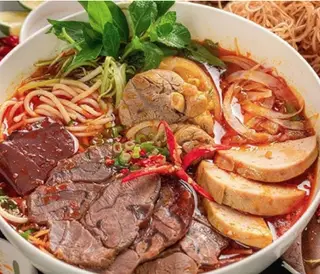 Hình ảnh Bún bò thập cẩm