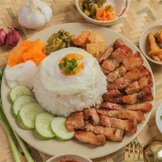 Hình ảnh Cơm ba rọi nướng tiêu - canh - rau - tráng miệng