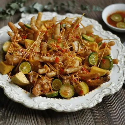 Hình ảnh Tiệm Nhà Gấu - Chân Gà Sốt Thái, Gà Ủ Muối & Chân Gà Nướng - Bùi Xương Trạch