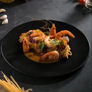 Hình ảnh Shrimps spaghetti with vegetable and butter sauce