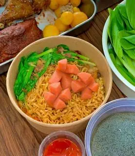 Hình ảnh Mì trộn xúc xích