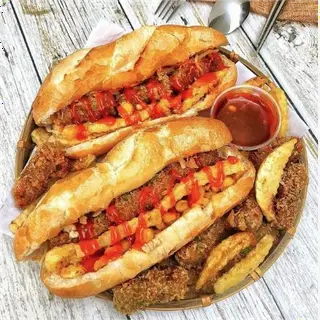 Hình ảnh Bánh mì nem khoai
