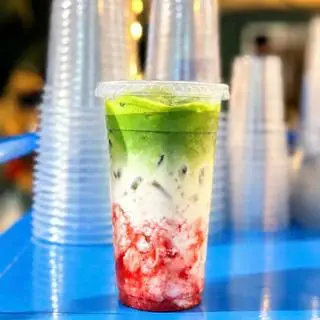 Hình ảnh Matcha latte dâu