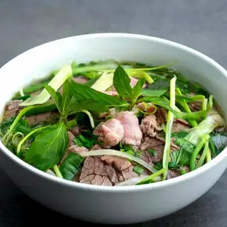 Hình ảnh Phở tái chín