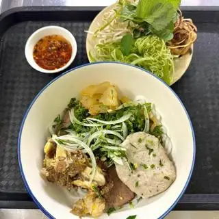 Hình ảnh Bún bò thập cẩm - cafe sữa đá