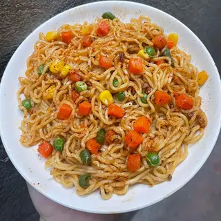 Hình ảnh Mì trộn rau củ