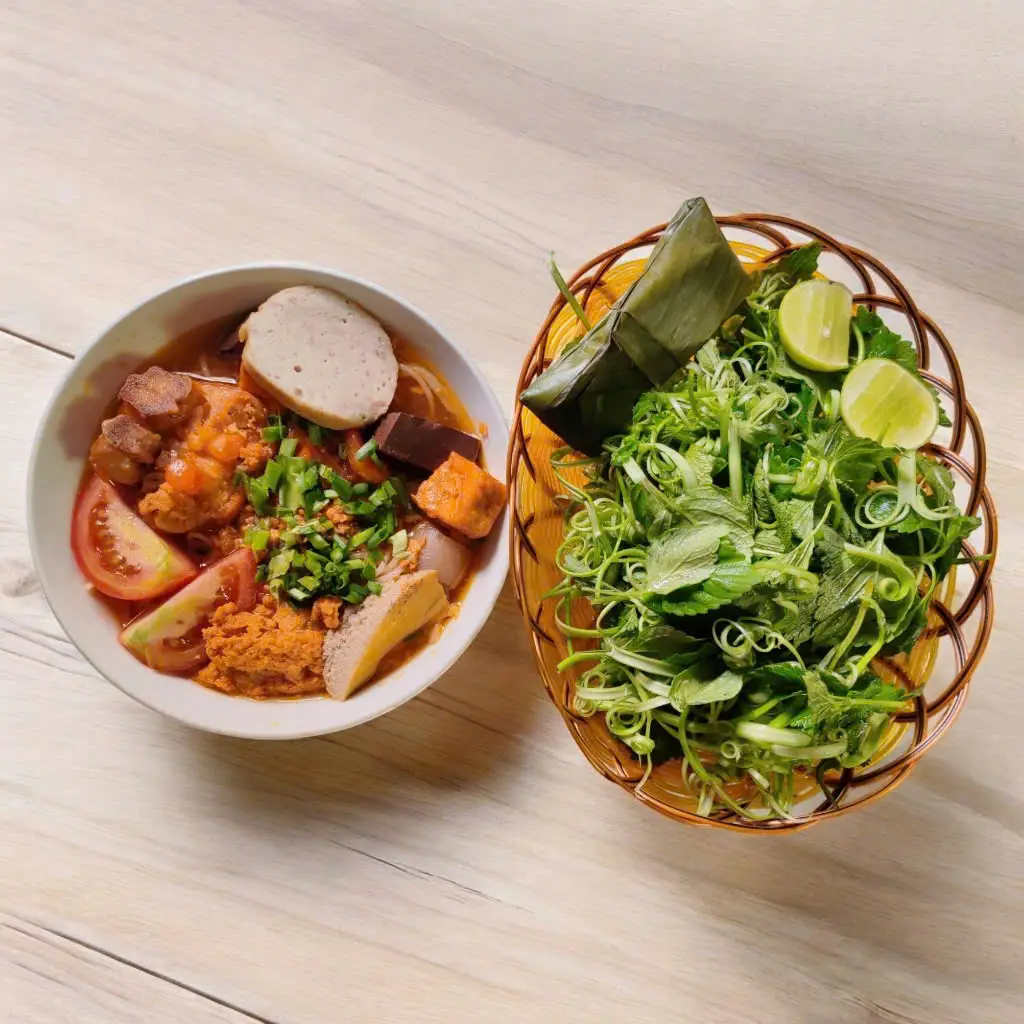 Hình ảnh Bún riêu cua chả giò